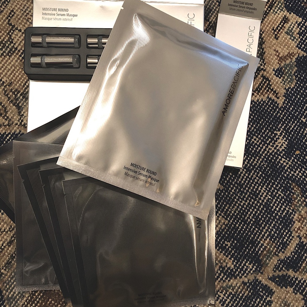 Amore Pacific Moisture Bound Intensive Serum mask